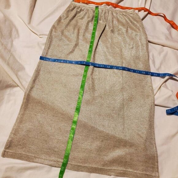 Surfival. Shimmer Knit, Stretchy, Resort Wear Beach Cover Midi Skirt- Size Mediu - Picture 6 of 8